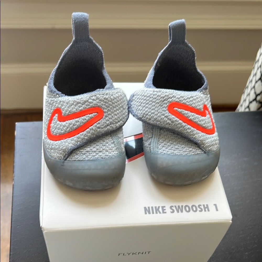 Nike Swoosh 1 Kids Flyknit Shoes - blue and red